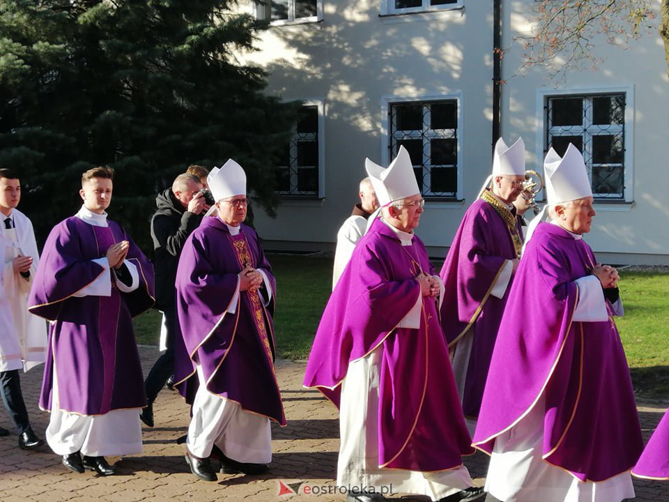 Pogrzeb biskupa Stanisława Stefanka [23.01.2020] - zdjęcie #7 - eOstroleka.pl