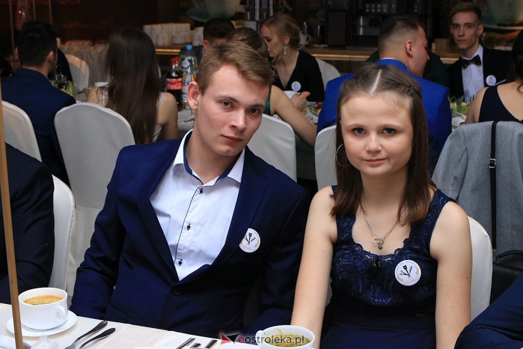 Studniówka 2020 w ZSZ nr 2 [25.01.2020] - zdjęcie #234 - eOstroleka.pl