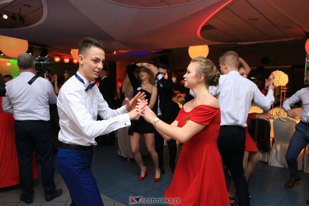 Studniówka 2020 w ZSZ nr 2 [25.01.2020] - zdjęcie #57 - eOstroleka.pl