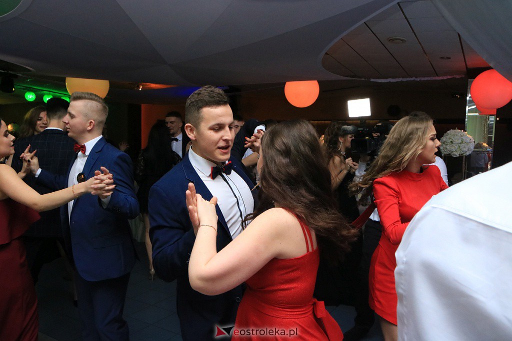Studniówka 2020 w ZSZ nr 2 [25.01.2020] - zdjęcie #50 - eOstroleka.pl