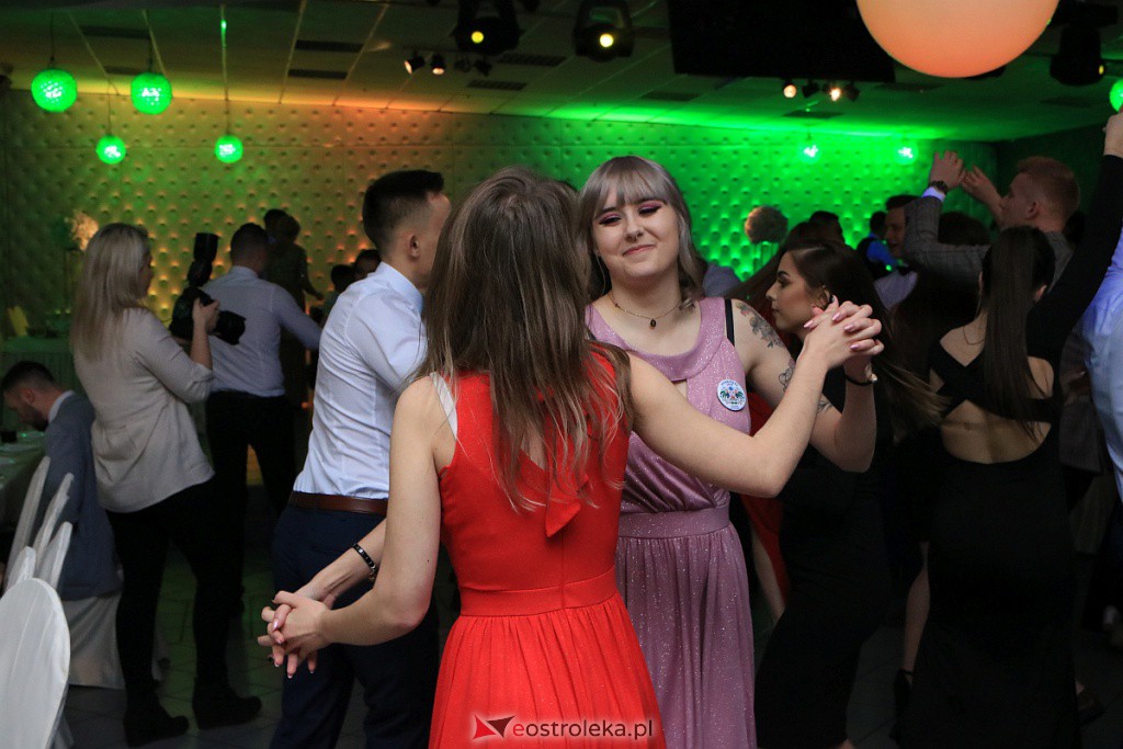 Studniówka 2020 w ZSZ nr 2 [25.01.2020] - zdjęcie #49 - eOstroleka.pl