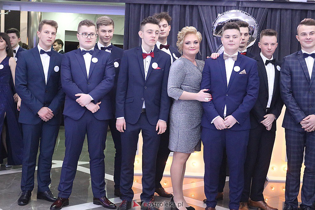 Studniówka 2020 w II LO w Ostrołęce [25.01.2020] - zdjęcie #209 - eOstroleka.pl