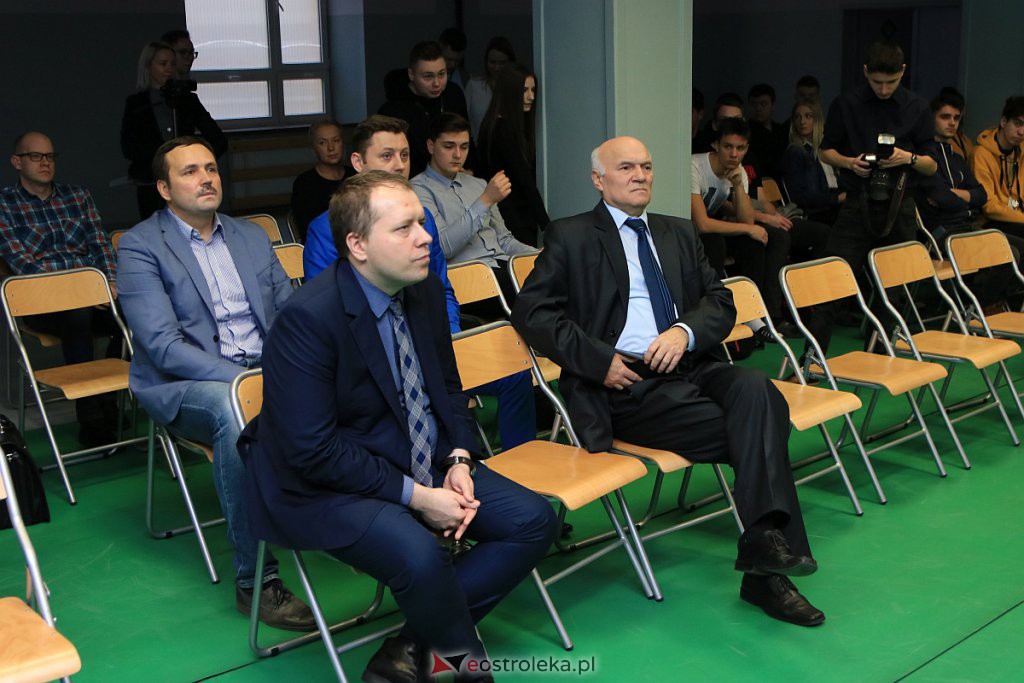 „Eurospecjaliści z Ostrołęki” doskonalili w Grecji… programowanie walczących robotów [29.01.2020] - zdjęcie #3 - eOstroleka.pl