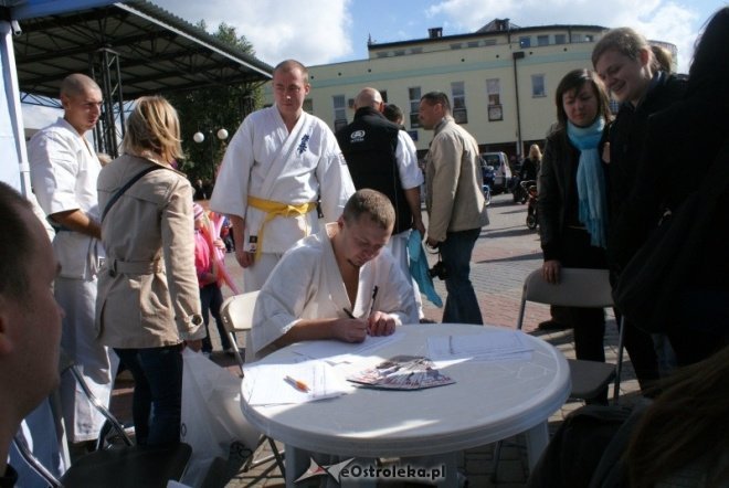 Kampania antydopalaczowa w Ostrołęce (02.20.2010) - zdjęcie #10 - eOstroleka.pl