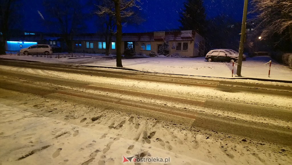 Pierwszy w sezonie atak zimy i poważny sprawdzian dla miejskich drogowców [29.01.2020] - zdjęcie #12 - eOstroleka.pl