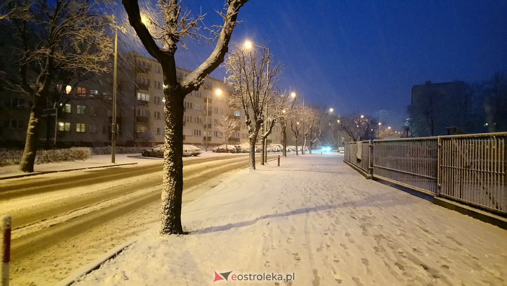 Pierwszy w sezonie atak zimy i poważny sprawdzian dla miejskich drogowców [29.01.2020] - zdjęcie #11 - eOstroleka.pl