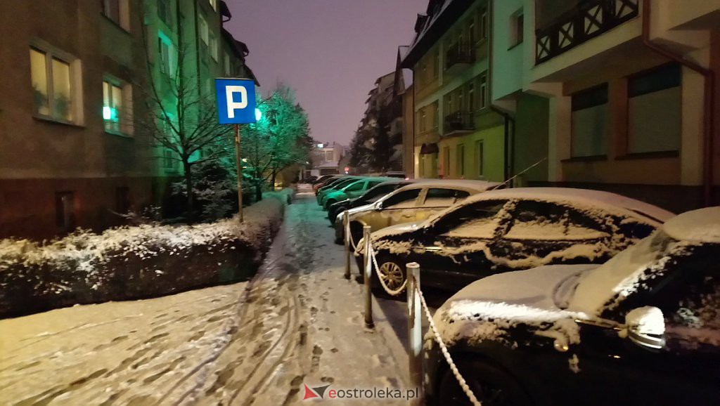 Pierwszy w sezonie atak zimy i poważny sprawdzian dla miejskich drogowców [29.01.2020] - zdjęcie #1 - eOstroleka.pl
