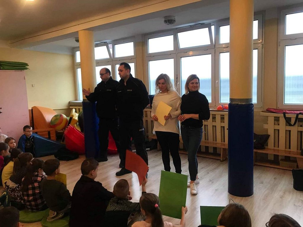 Bezpieczne ferie zimowe. Uczniowie „dwójki” wiedzą, co to oznacza [30.01.2020] - zdjęcie #2 - eOstroleka.pl