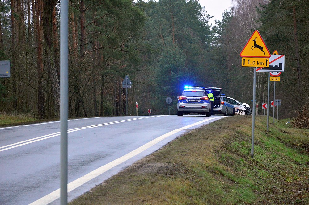 Poważny wypadek pod Czerwinem [01.02.2020] - zdjęcie #12 - eOstroleka.pl