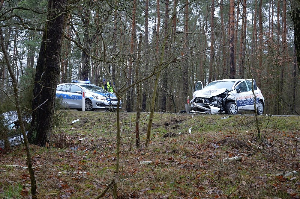 Poważny wypadek pod Czerwinem [01.02.2020] - zdjęcie #20 - eOstroleka.pl