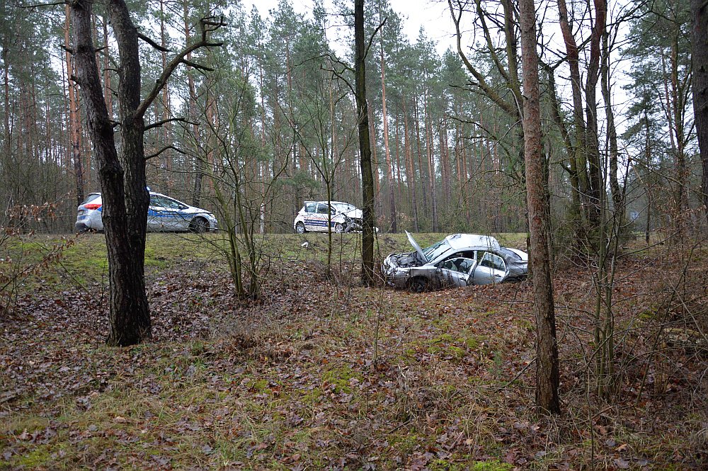 Poważny wypadek pod Czerwinem [01.02.2020] - zdjęcie #25 - eOstroleka.pl