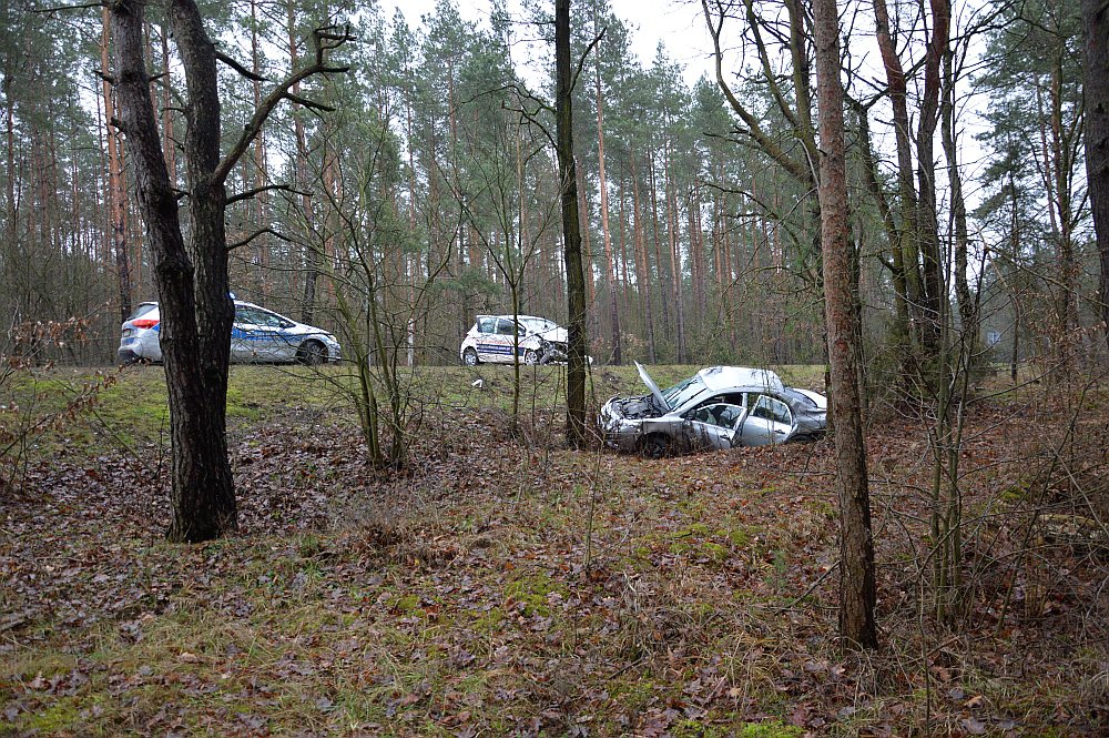 Poważny wypadek pod Czerwinem [01.02.2020] - zdjęcie #5 - eOstroleka.pl