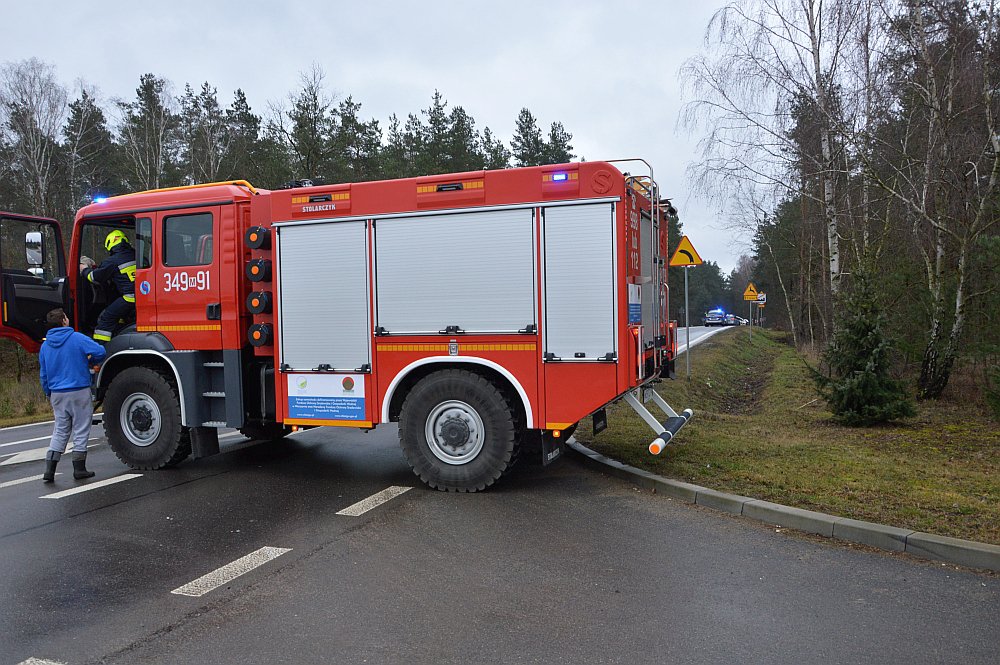Poważny wypadek pod Czerwinem [01.02.2020] - zdjęcie #29 - eOstroleka.pl