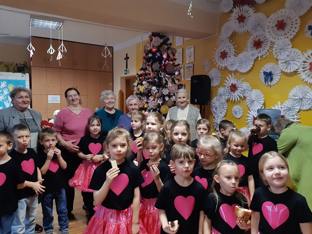 Przedszkolaki z „Tęczowej Krainy” odwiedziły seniorów z DDPS-u [03.02.2020] - zdjęcie #3 - eOstroleka.pl