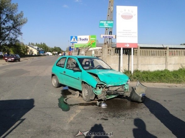 Wypadek na Granicznej - zdjęcie #12 - eOstroleka.pl