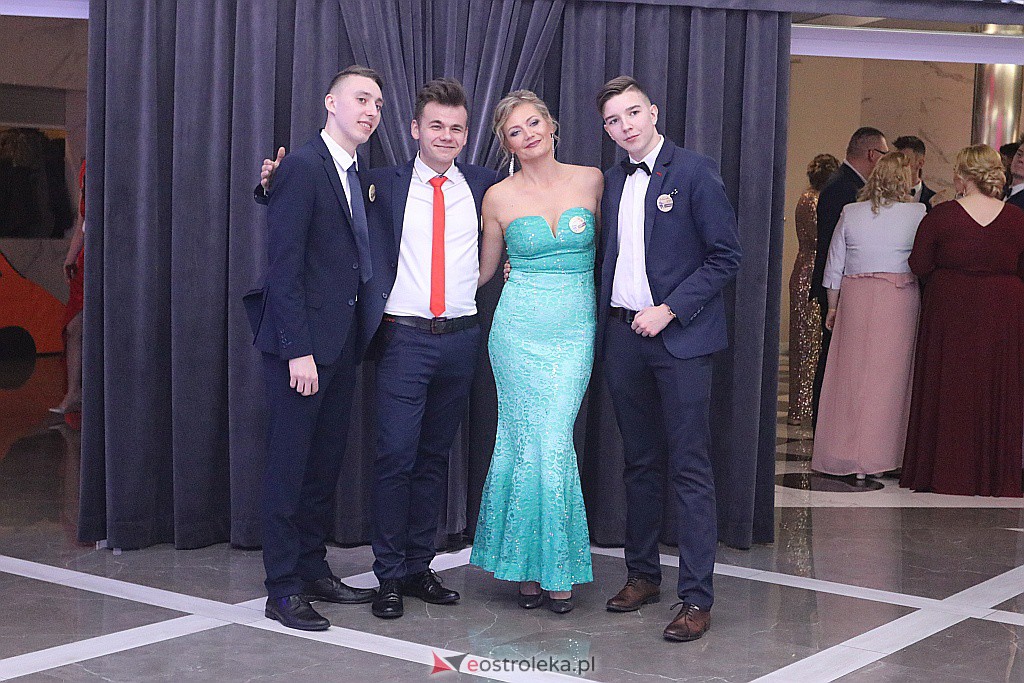 Studniówka ZSZ 4 w Ostrołęce [08.02.2020] - zdjęcie #110 - eOstroleka.pl