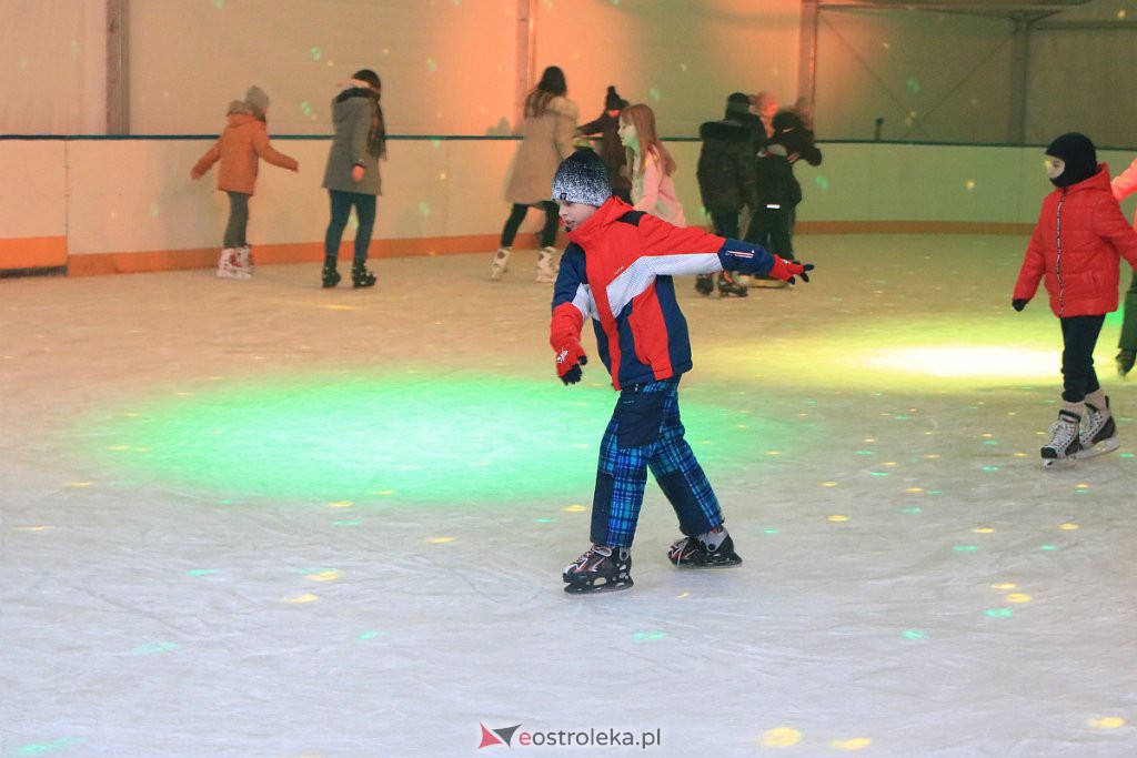 Sztuczne lodowisko oficjalnie otwarte [09.02.2020] - zdjęcie #58 - eOstroleka.pl