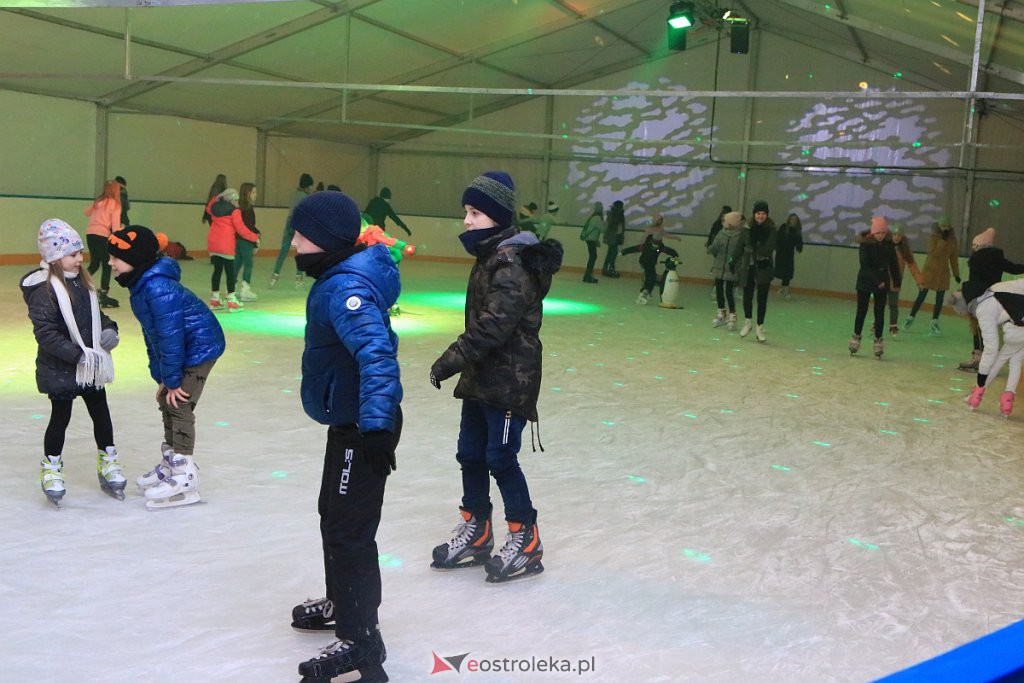 Sztuczne lodowisko oficjalnie otwarte [09.02.2020] - zdjęcie #46 - eOstroleka.pl