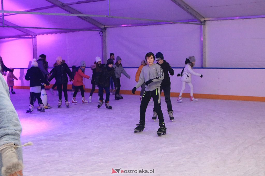 Sztuczne lodowisko oficjalnie otwarte [09.02.2020] - zdjęcie #18 - eOstroleka.pl