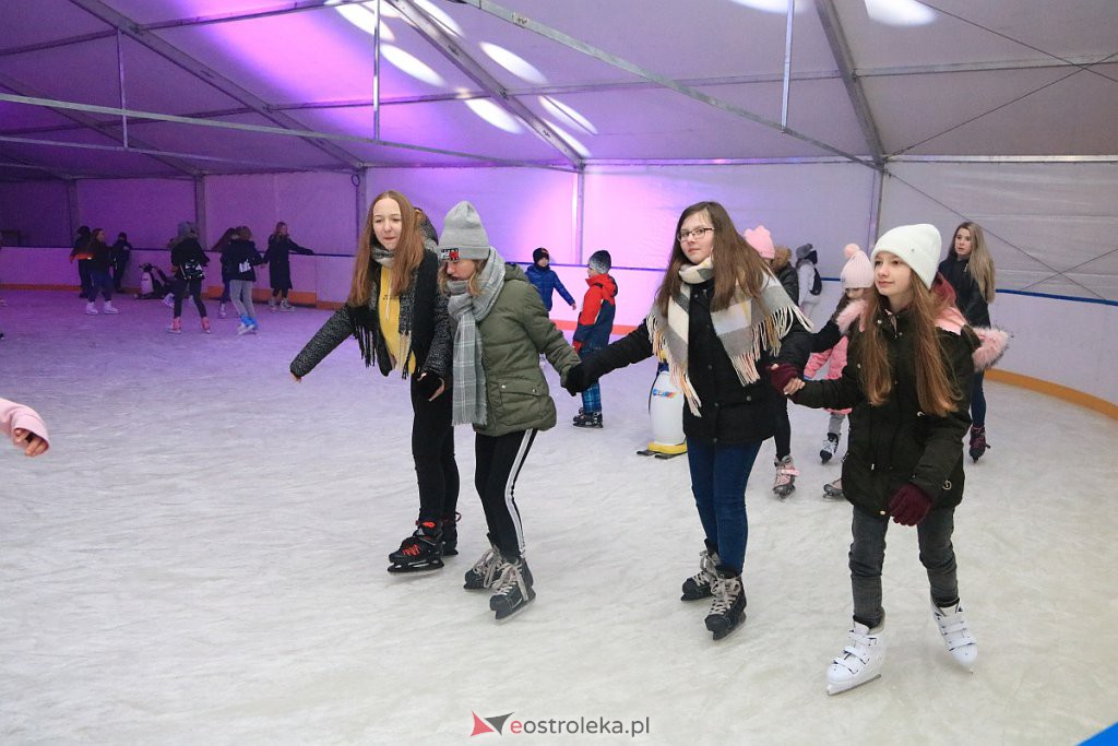 Sztuczne lodowisko oficjalnie otwarte [09.02.2020] - zdjęcie #2 - eOstroleka.pl