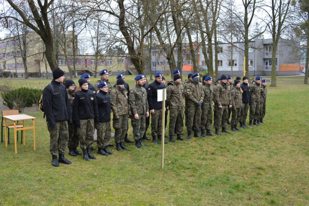 Adepci klas mundurowych z ZSZ 2 z certyfikatami MON. Egzaminy zdali wzorowo [13.02.2020] - zdjęcie #5 - eOstroleka.pl