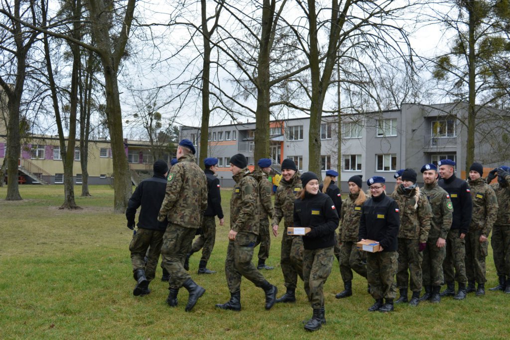 Adepci klas mundurowych z ZSZ 2 z certyfikatami MON. Egzaminy zdali wzorowo [13.02.2020] - zdjęcie #35 - eOstroleka.pl
