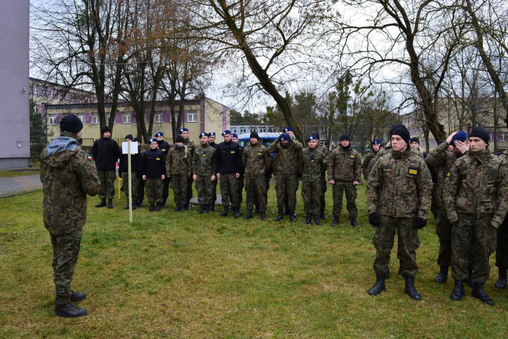 Adepci klas mundurowych z ZSZ 2 z certyfikatami MON. Egzaminy zdali wzorowo [13.02.2020] - zdjęcie #29 - eOstroleka.pl