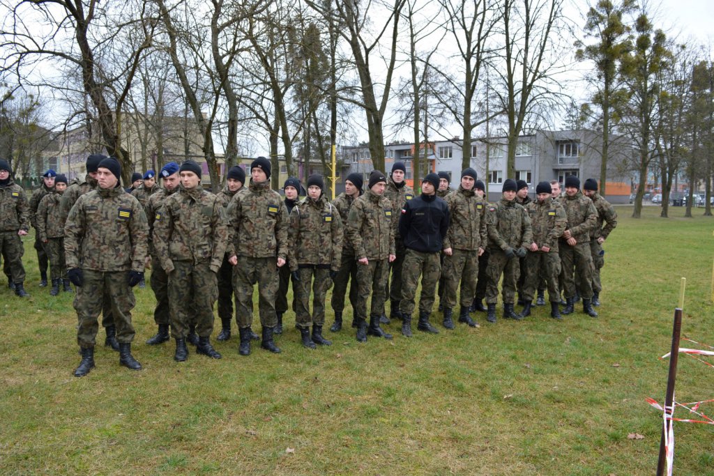 Adepci klas mundurowych z ZSZ 2 z certyfikatami MON. Egzaminy zdali wzorowo [13.02.2020] - zdjęcie #43 - eOstroleka.pl