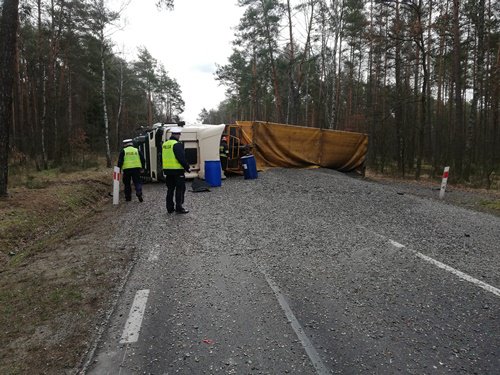 Groźny wypadek pod Wyszkowem [18.02.2020] - zdjęcie #2 - eOstroleka.pl