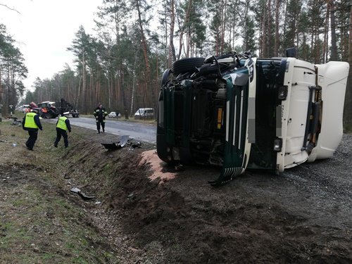 Groźny wypadek pod Wyszkowem [18.02.2020] - zdjęcie #3 - eOstroleka.pl