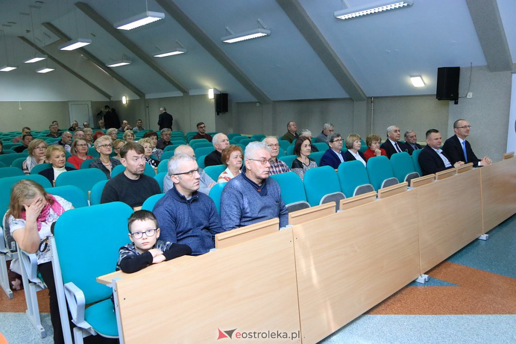 O miodzie i jego walorach z „Sąsiadami” w CKZiU [20.02.2020] - zdjęcie #4 - eOstroleka.pl