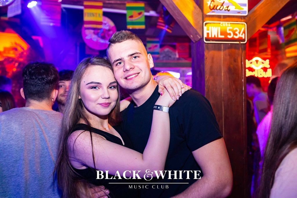 Tak bawiliście się w Walentynki z Popkiem w Clubie Black&White! [14.02.2020] - zdjęcie #3 - eOstroleka.pl