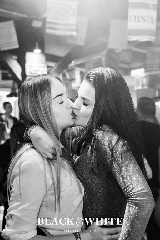 Tak bawiliście się w Walentynki z Popkiem w Clubie Black&White! [14.02.2020] - zdjęcie #30 - eOstroleka.pl
