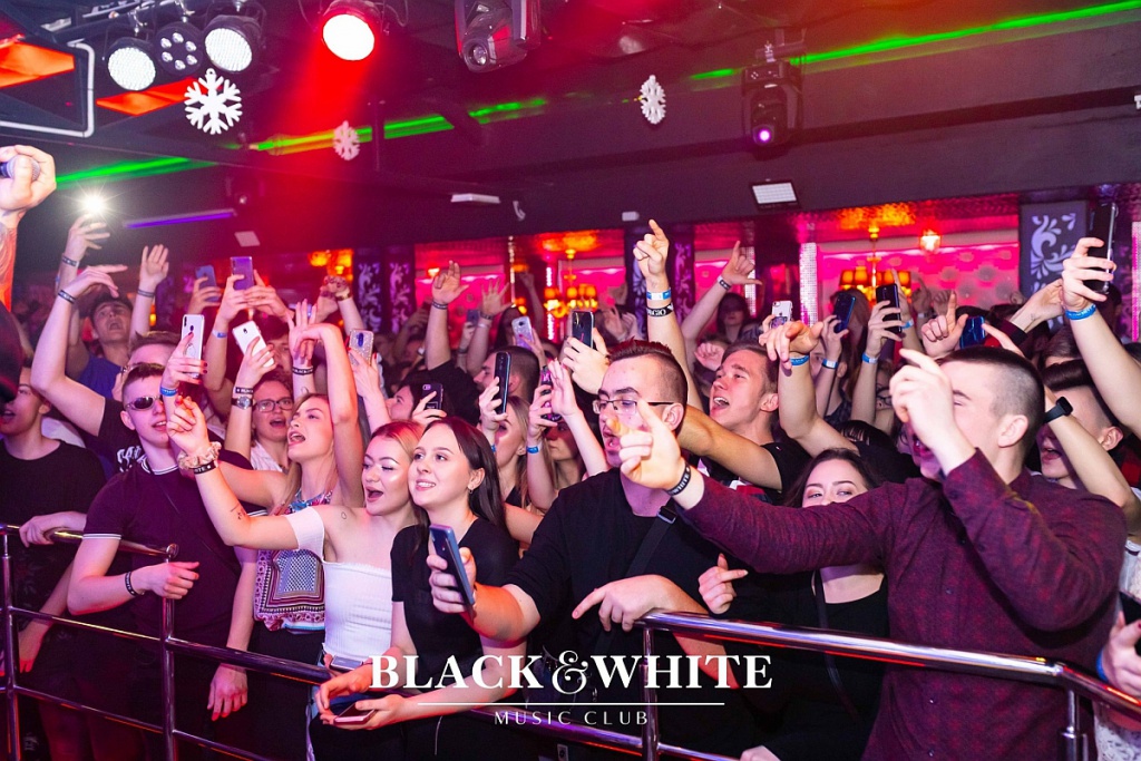 Tak bawiliście się w Walentynki z Popkiem w Clubie Black&White! [14.02.2020] - zdjęcie #42 - eOstroleka.pl