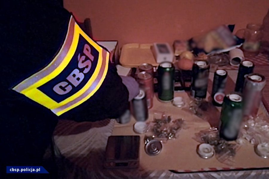Narkotyki ukryte w puszkach po napojach. CBŚP zatrzymało 12 osób! [21.02.2020] - zdjęcie #10 - eOstroleka.pl