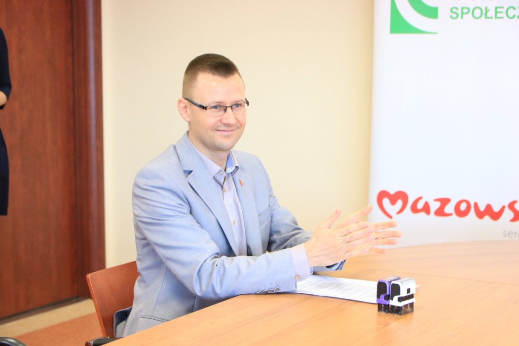 Opaski z przyciskiem SOS trafią do seniorów z Ostrołęki, Rzekunia i Różana [24.02.2020] - zdjęcie #13 - eOstroleka.pl