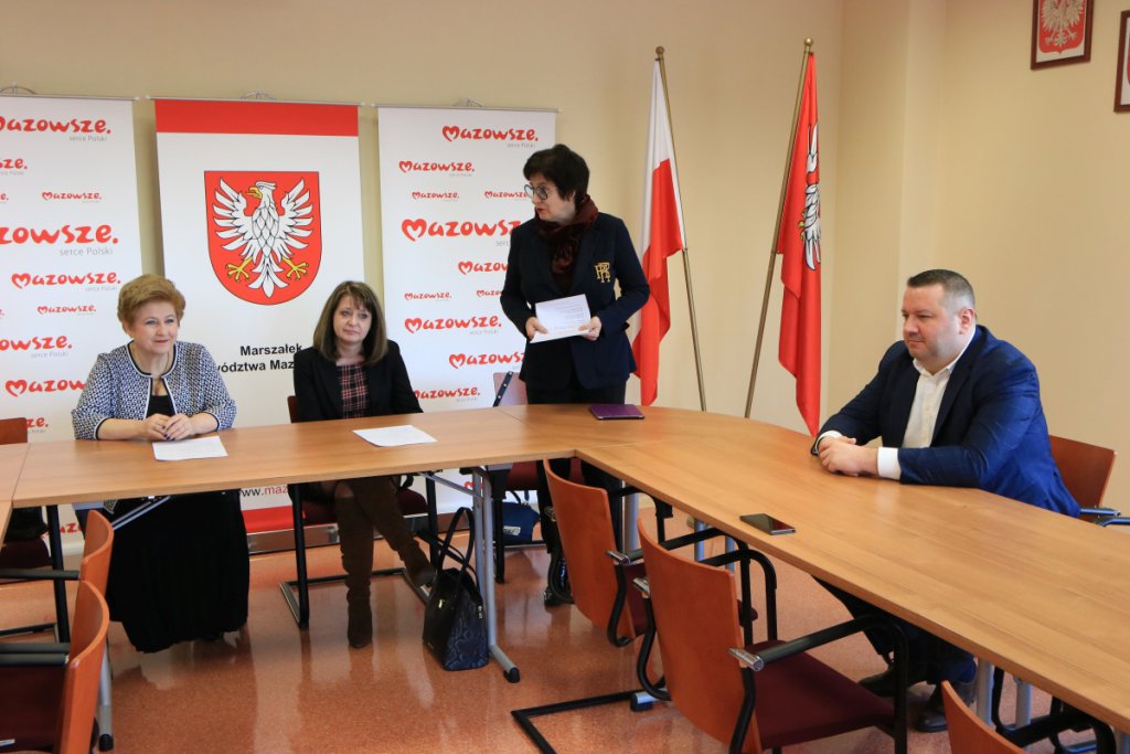 Opaski z przyciskiem SOS trafią do seniorów z Ostrołęki, Rzekunia i Różana [24.02.2020] - zdjęcie #10 - eOstroleka.pl