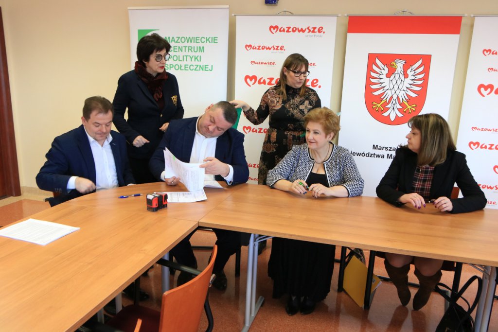 Opaski z przyciskiem SOS trafią do seniorów z Ostrołęki, Rzekunia i Różana [24.02.2020] - zdjęcie #7 - eOstroleka.pl