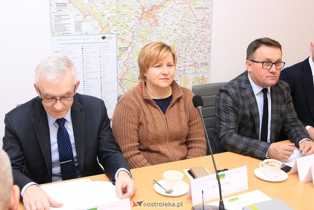 XVI sesja Rady Powiatu: Było o bezrobociu, wstrzymanej budowie elektrowni i koronawirusie [28.02.2020] - zdjęcie #10 - eOstroleka.pl