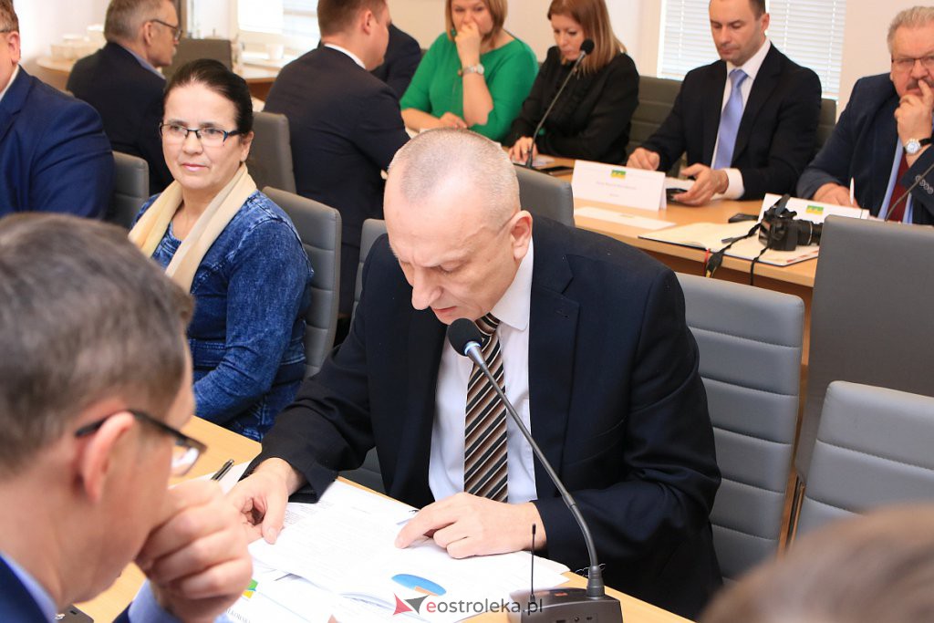 XVI sesja Rady Powiatu: Było o bezrobociu, wstrzymanej budowie elektrowni i koronawirusie [28.02.2020] - zdjęcie #6 - eOstroleka.pl