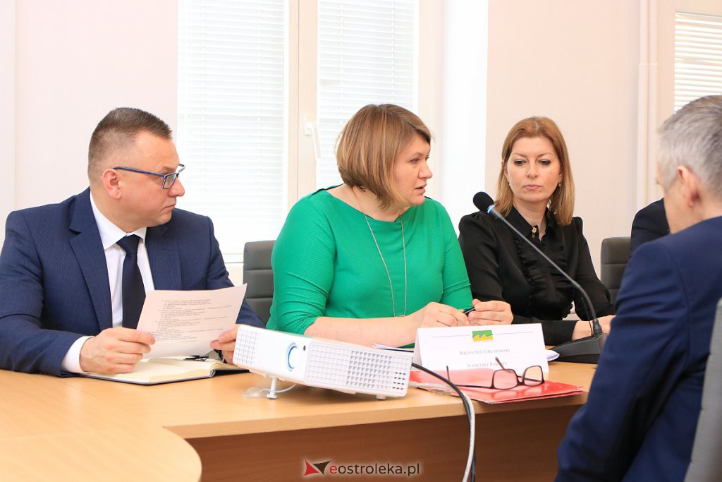 XVI sesja Rady Powiatu: Było o bezrobociu, wstrzymanej budowie elektrowni i koronawirusie [28.02.2020] - zdjęcie #4 - eOstroleka.pl