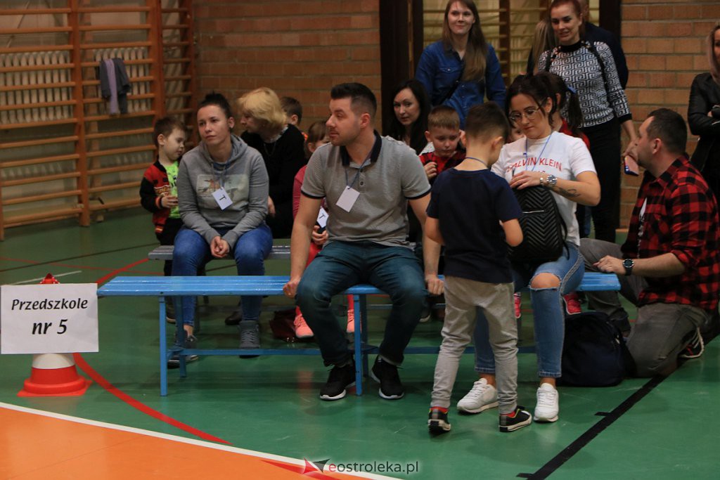 Dzień otwarty w „piątce”. Na sportowo, naukowo i z akcentem na bezpieczeństwo [05.03.2020] - zdjęcie #45 - eOstroleka.pl