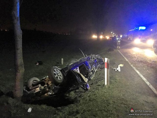 Makabryczny wypadek w Przasnyszu. Nie żyje 17-letnia pasażerka bmw [08.03.2020] - zdjęcie #8 - eOstroleka.pl