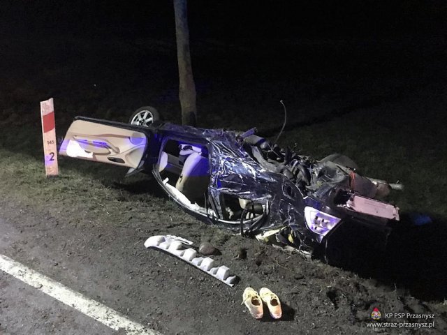 Makabryczny wypadek w Przasnyszu. Nie żyje 17-letnia pasażerka bmw [08.03.2020] - zdjęcie #9 - eOstroleka.pl