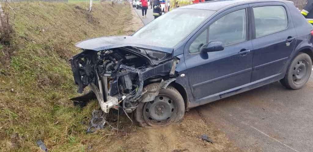 Dwa groźne wypadki na lokalnych drogach. Poszkodowane trzy osoby [11.03.2020] - zdjęcie #3 - eOstroleka.pl