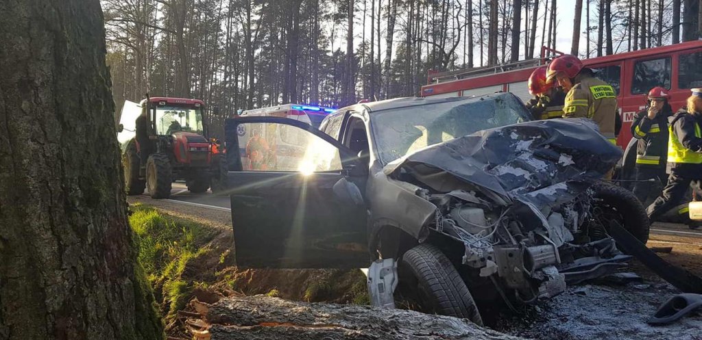 Dwa groźne wypadki na lokalnych drogach. Poszkodowane trzy osoby [11.03.2020] - zdjęcie #8 - eOstroleka.pl