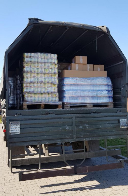 Do Ostrołęki trafiło 9 ton żywności. Pomógł Carritas, terytorialsi, wolontariusze i prywatna firma [ZDJĘCIA] - zdjęcie #1 - eOstroleka.pl