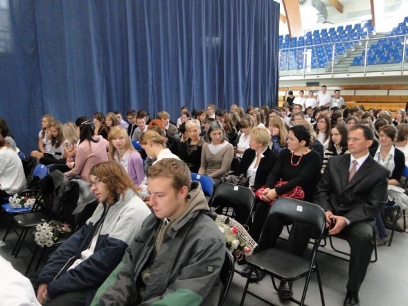 Dzień Edukacji Narodowej w I LO (13.10.2010) - zdjęcie #19 - eOstroleka.pl