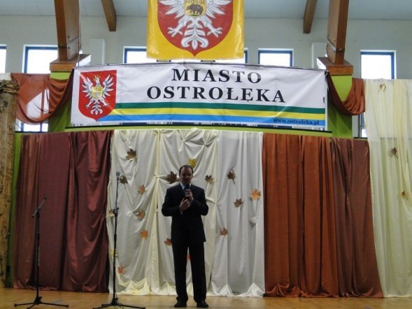 Dzień Edukacji Narodowej w I LO (13.10.2010) - zdjęcie #5 - eOstroleka.pl