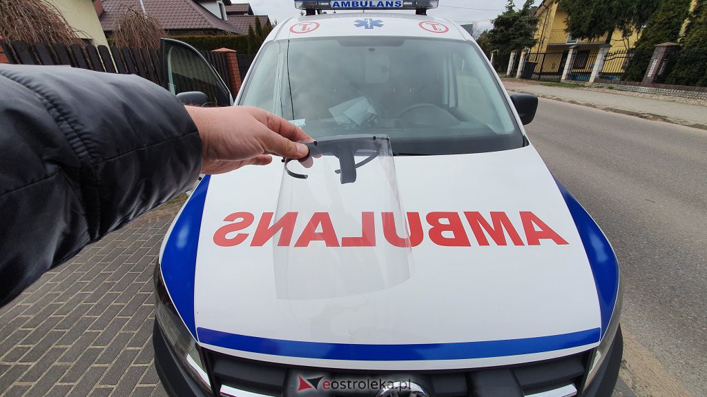 Drukowane przyłbice ochronne trafiły do ostrołęckiego szpitala. To prezent od mieszkańca [02.04.2020] - zdjęcie #2 - eOstroleka.pl